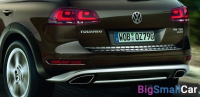 Накладка нижнего проёма двери Touareg 7P0071360 - купить Губовском
