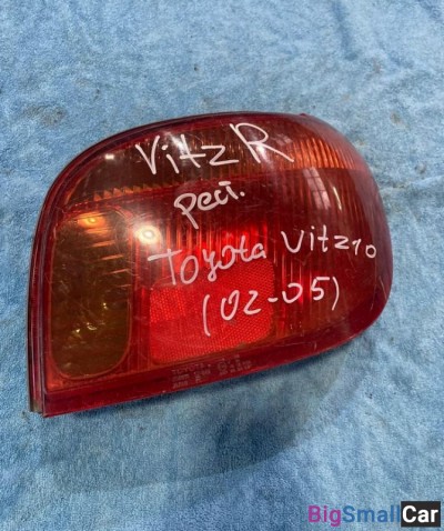 Фонарь задний правый Toyota Vitz (10) restyling - купить Губовском