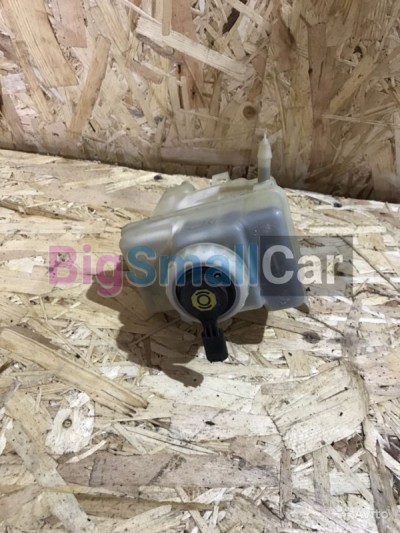 Бочок тормозной жидкости Бмв 7 е65/66 - купить Губовском