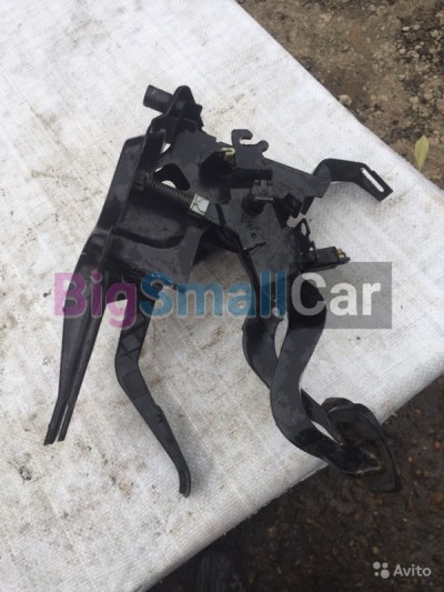 Педальный узел Черри амулет chery amulet a15