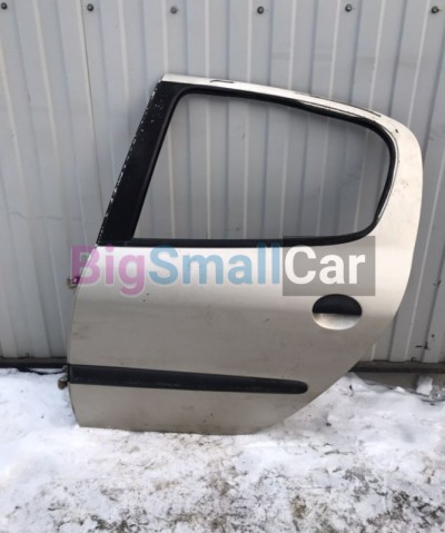 Задняя левая дверь Peugeot 206 1.4 - купить Губовском